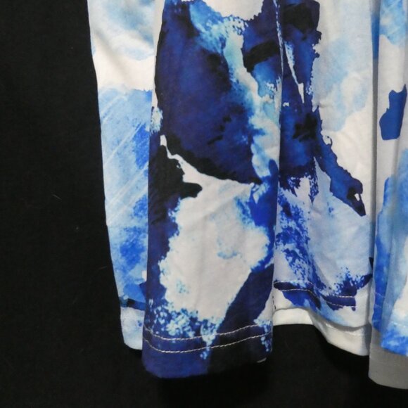 MS BASIC | large | Blue and White Floral Dress - Picture 13 of 16